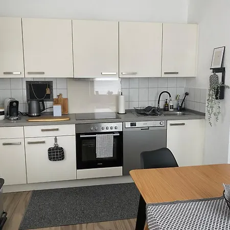 Zentrale Fuer Bis Zu 5 Gaeste In Hockenheim