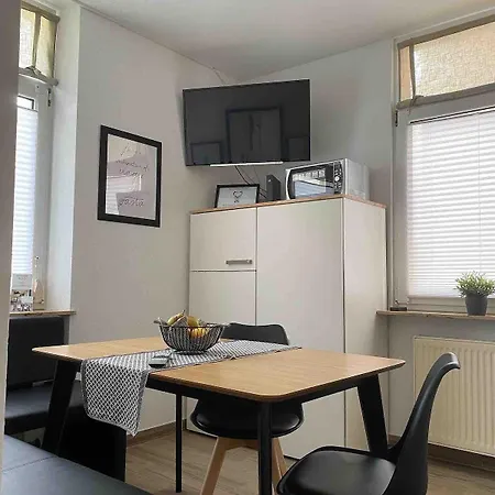 Apartment Zentrale Fuer Bis Zu 5 Gaeste In *